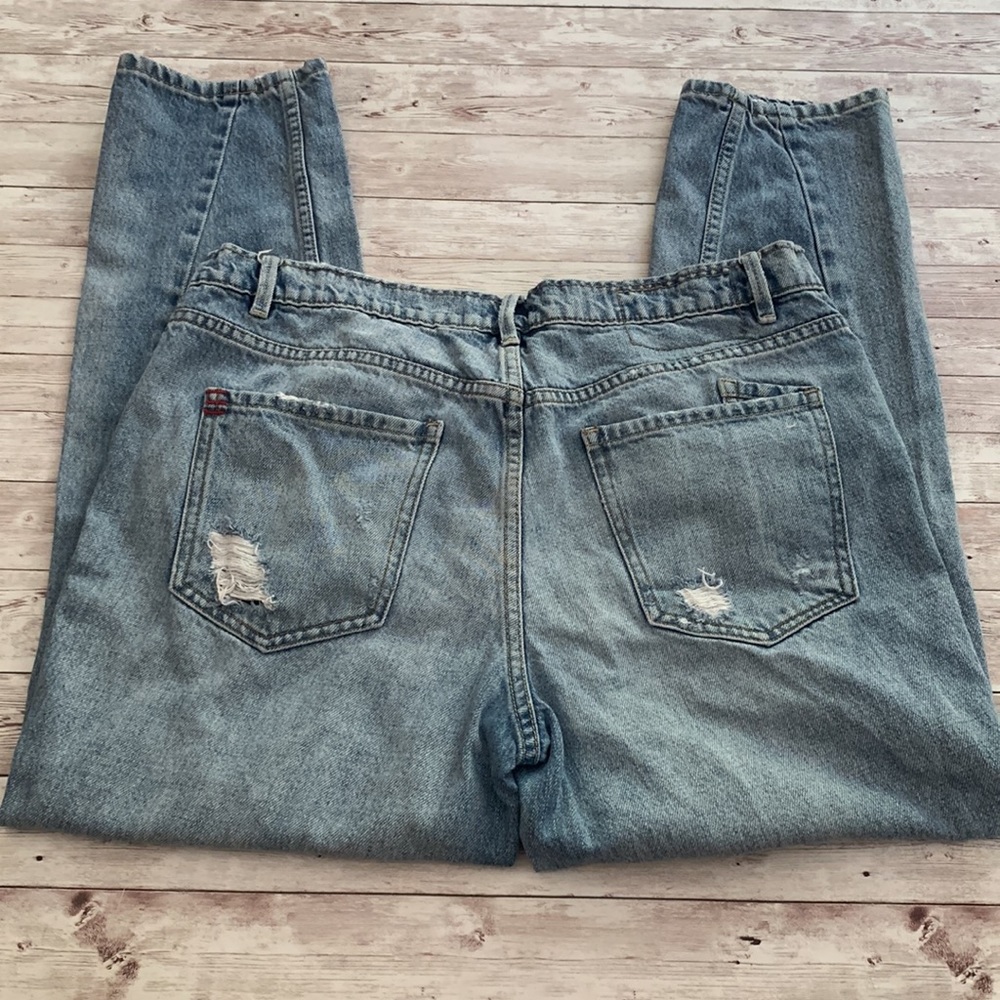 BDG Medium Wash Distressed High Rise Slim Boyfriend Jeans - Picture 6 of 13